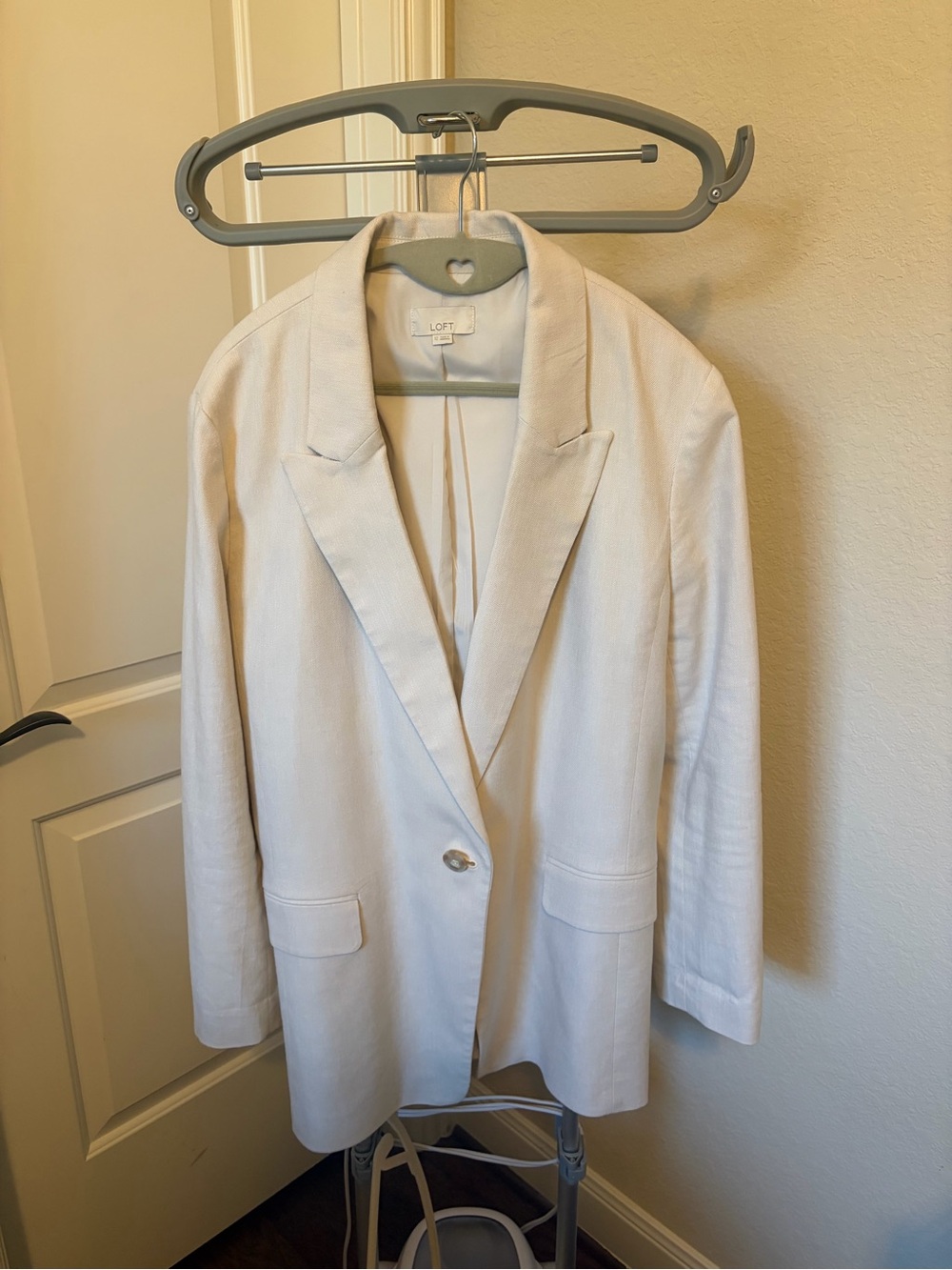 LOFT Cream Single-Button Women's Blazer